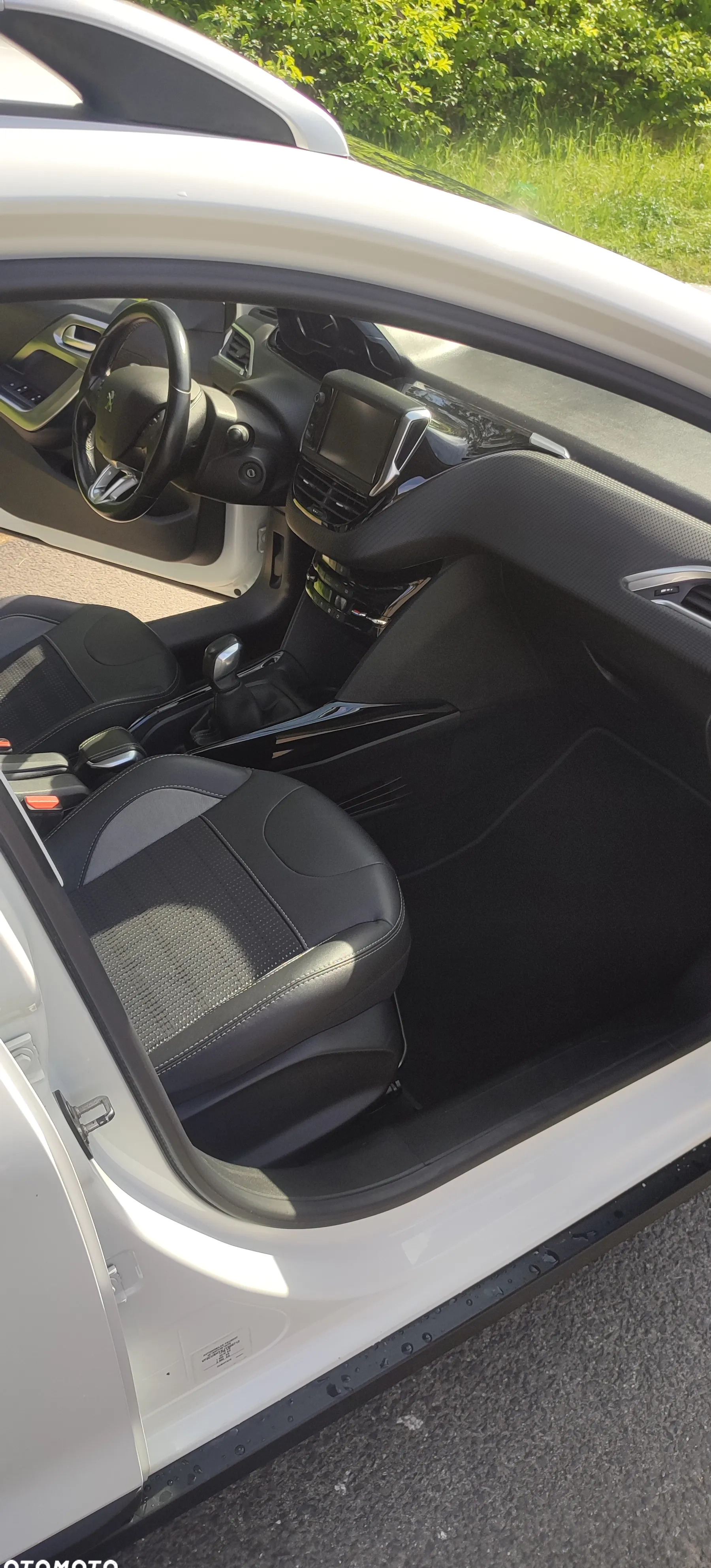 Peugeot 2008 cena 46900 przebieg: 171250, rok produkcji 2018 z Zawiercie małe 254